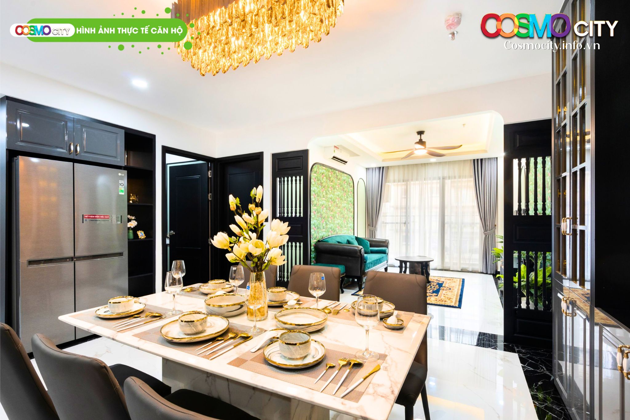 Khu vực phòng ăn liền kề phòng khách tại căn hộ thực tế Cosmo City.
