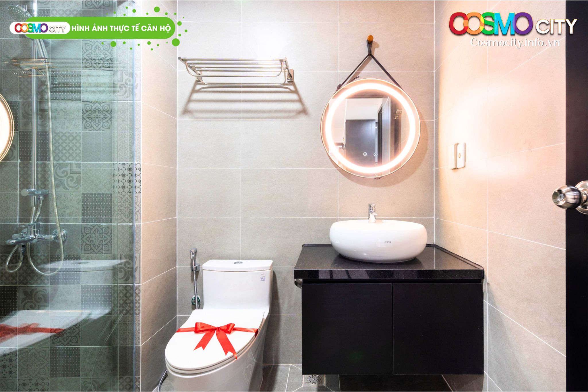 Hình ảnh thực tế phòng vệ sinh tại căn hộ Cosmo City với thiết bị cao cấp.